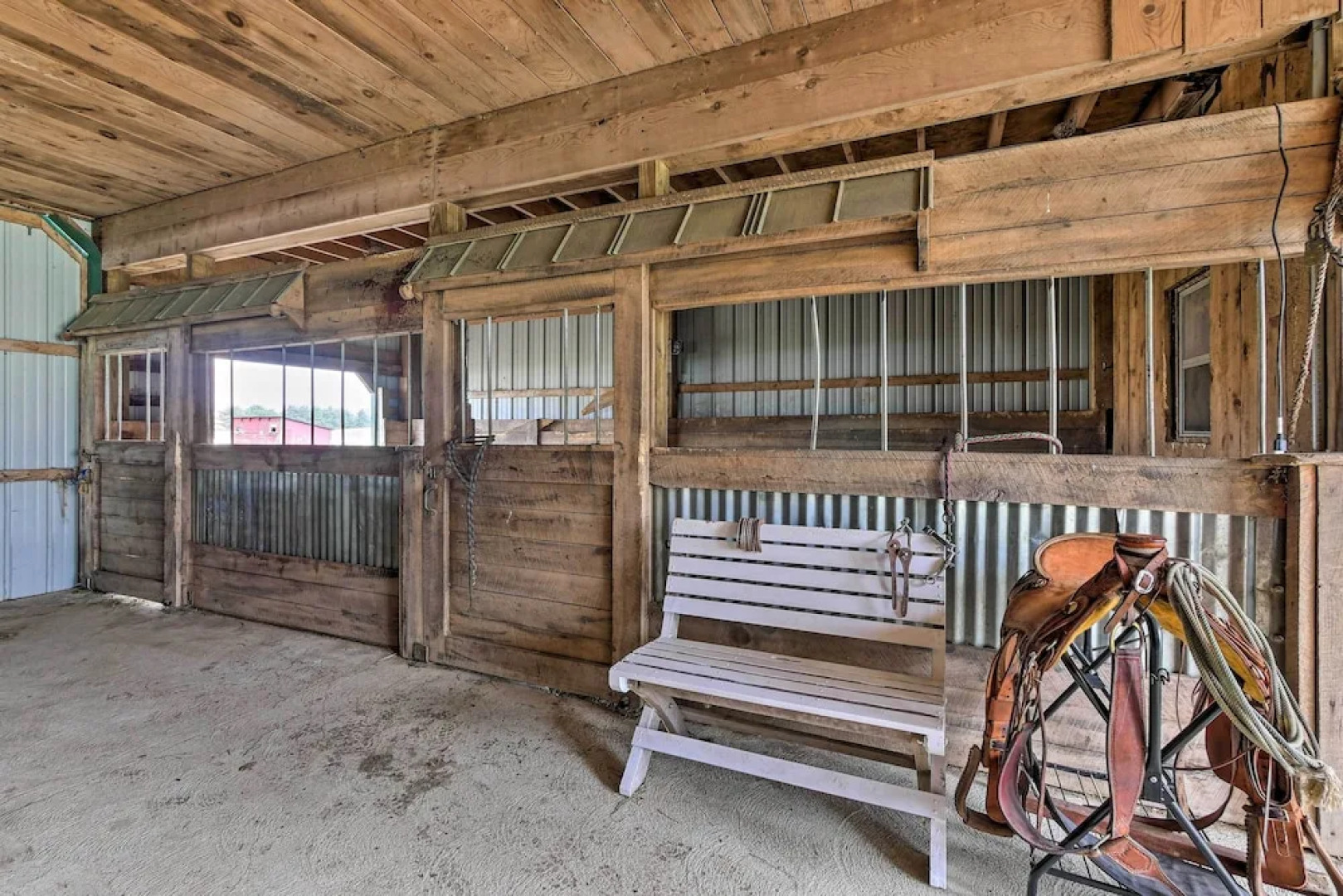 Renovated Bunkhouse on 12-acre Horse Farm!