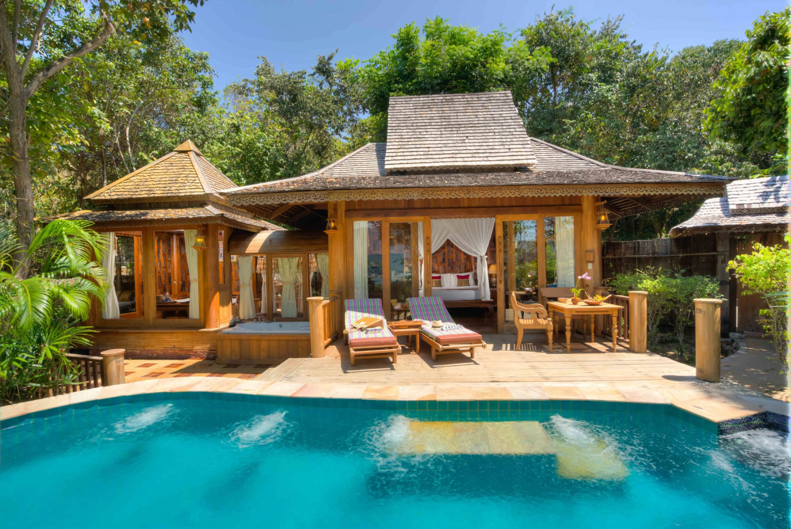 Курортный отель Santhiya Koh Phangan Resort & Spa