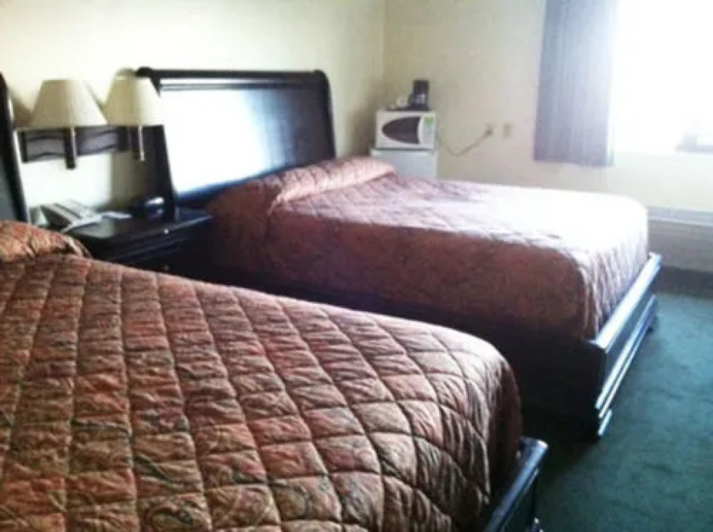 Commodore Perry Inn and Suites