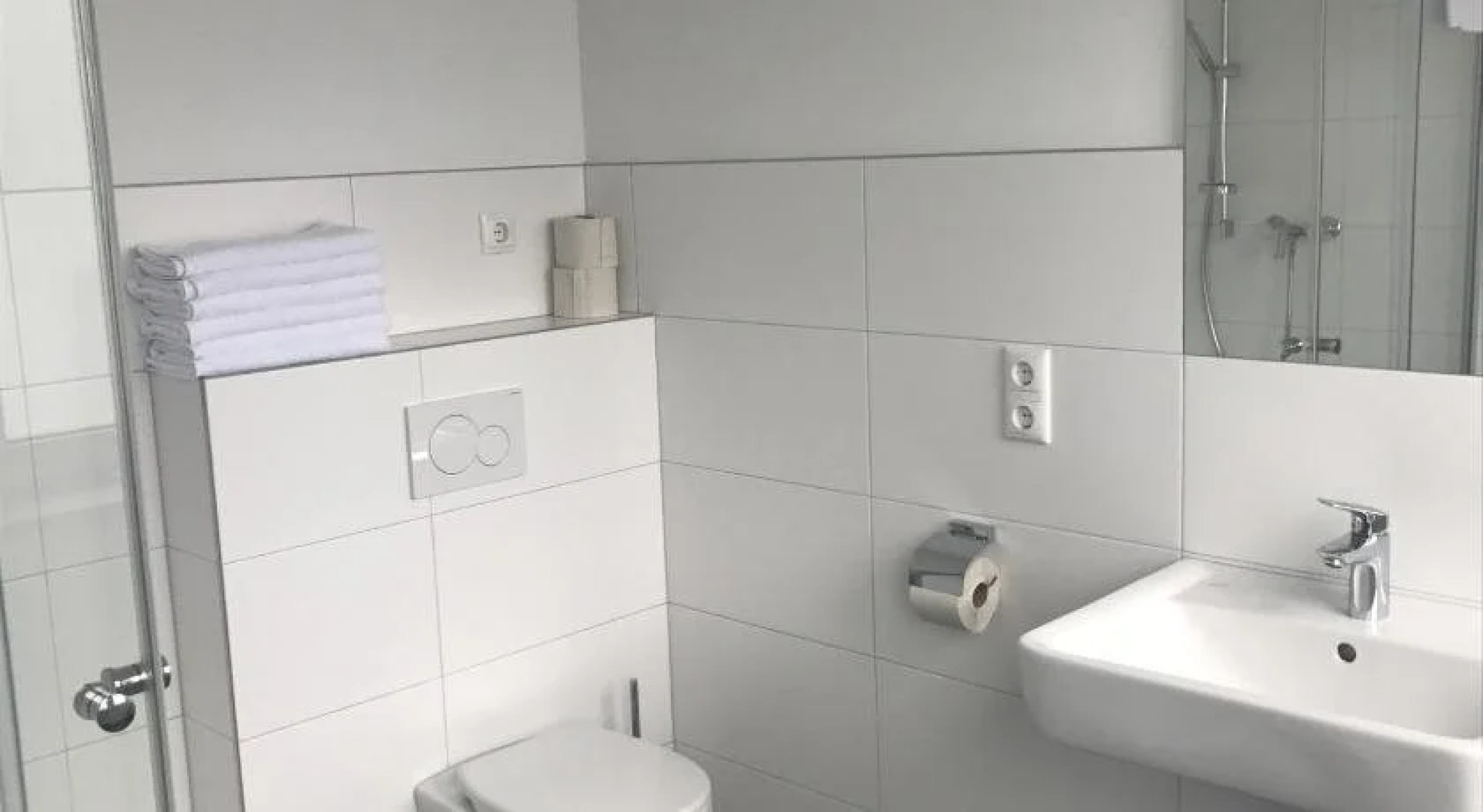 Montagehotel Bed  Steel