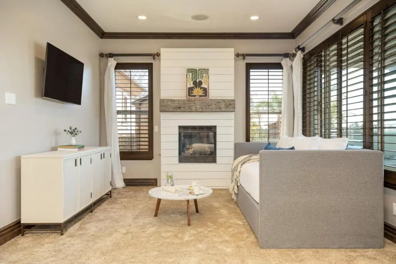 Sky Lantern by AvantStay Stunning Oasis w Pool Hot Tubs Volley Ball Court Home Office