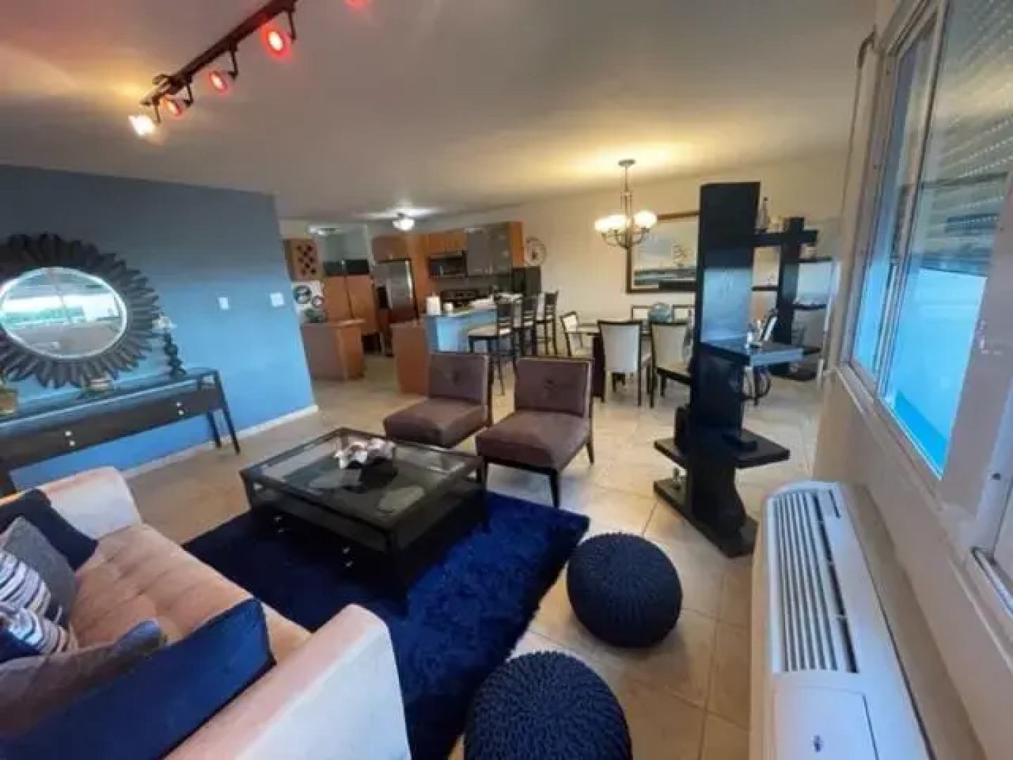 3 Bedroom Apt. close to main beaches/ attractions