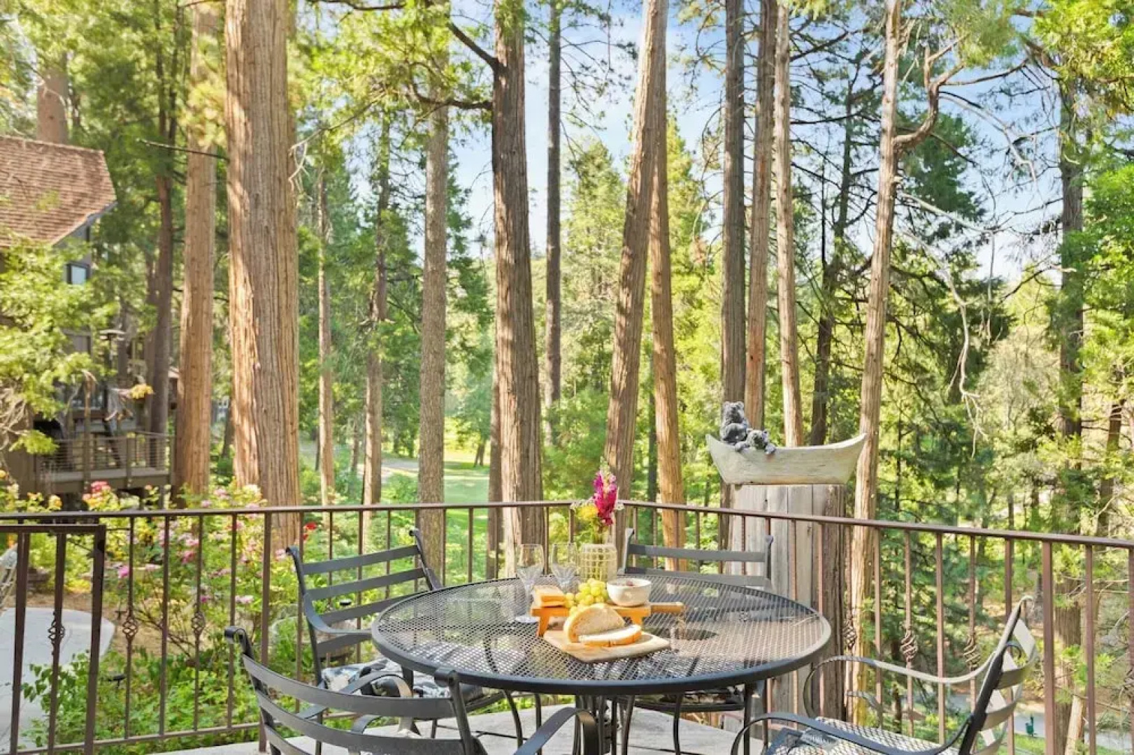 The Fairway Hideaway by Avantstay Game Room, Outdoor Dining & Near Lake Arrowhead