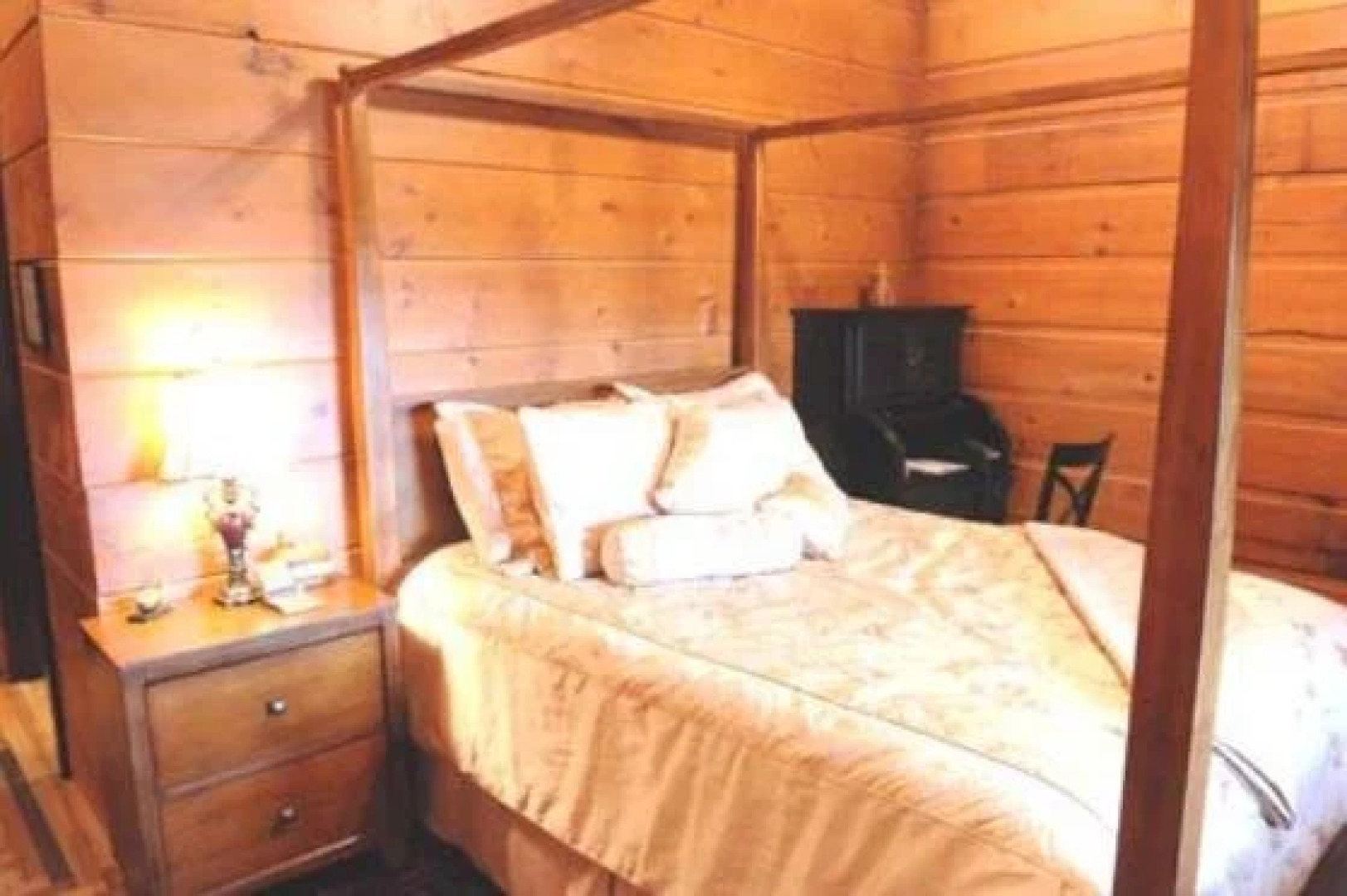 Black Bear Cove Lodge