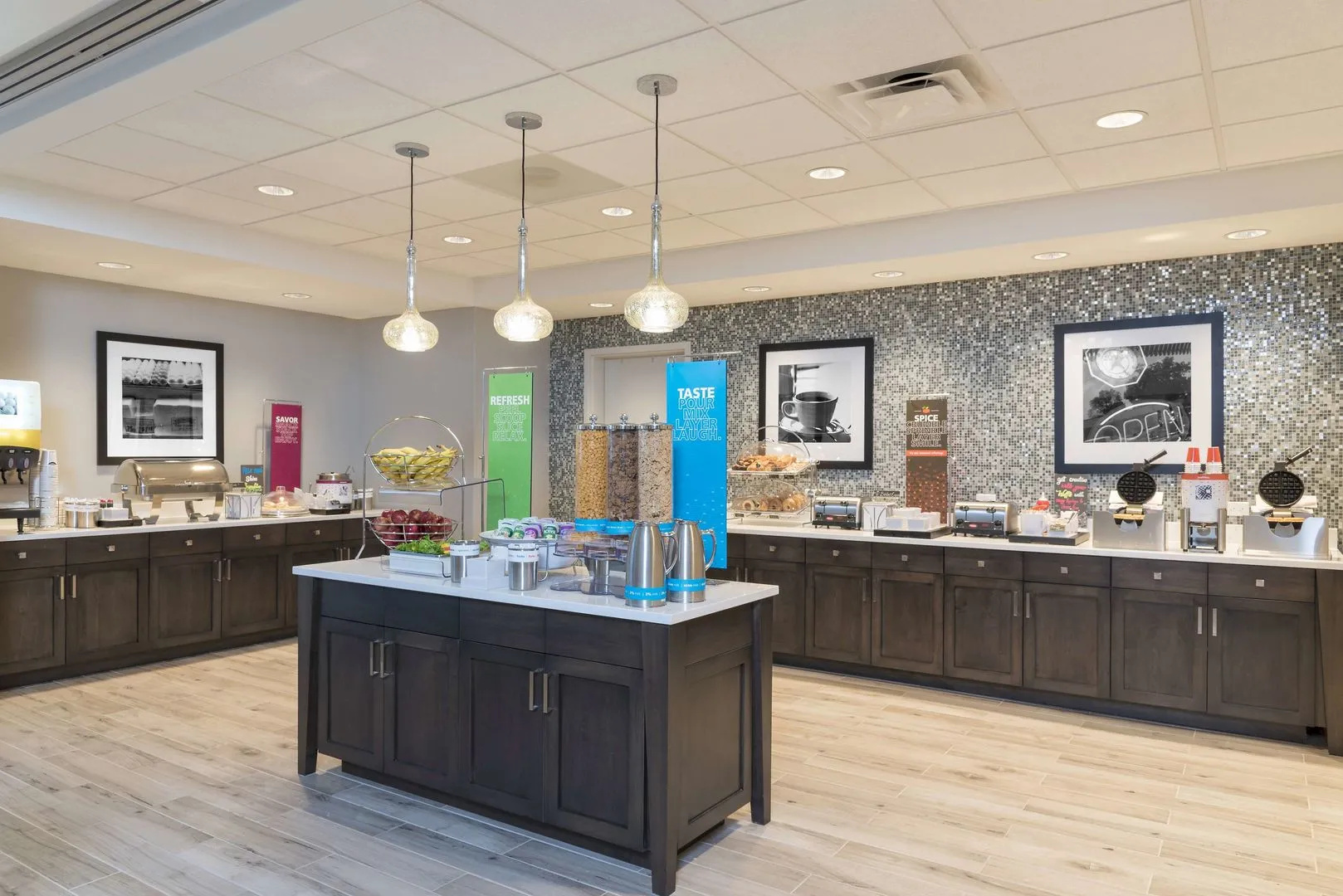 Hampton Inn & Suites Chicago Schaumburg