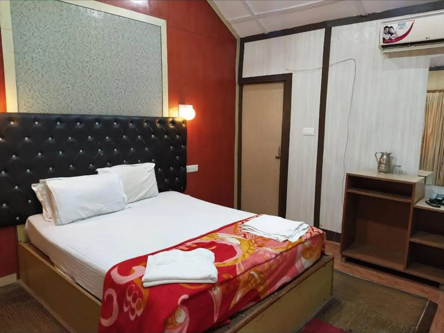 Gold India Beach Resort