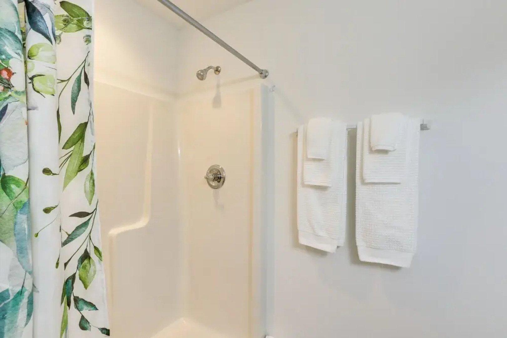 Tranquil Thomasville Retreat w/ Deck + Dining Area