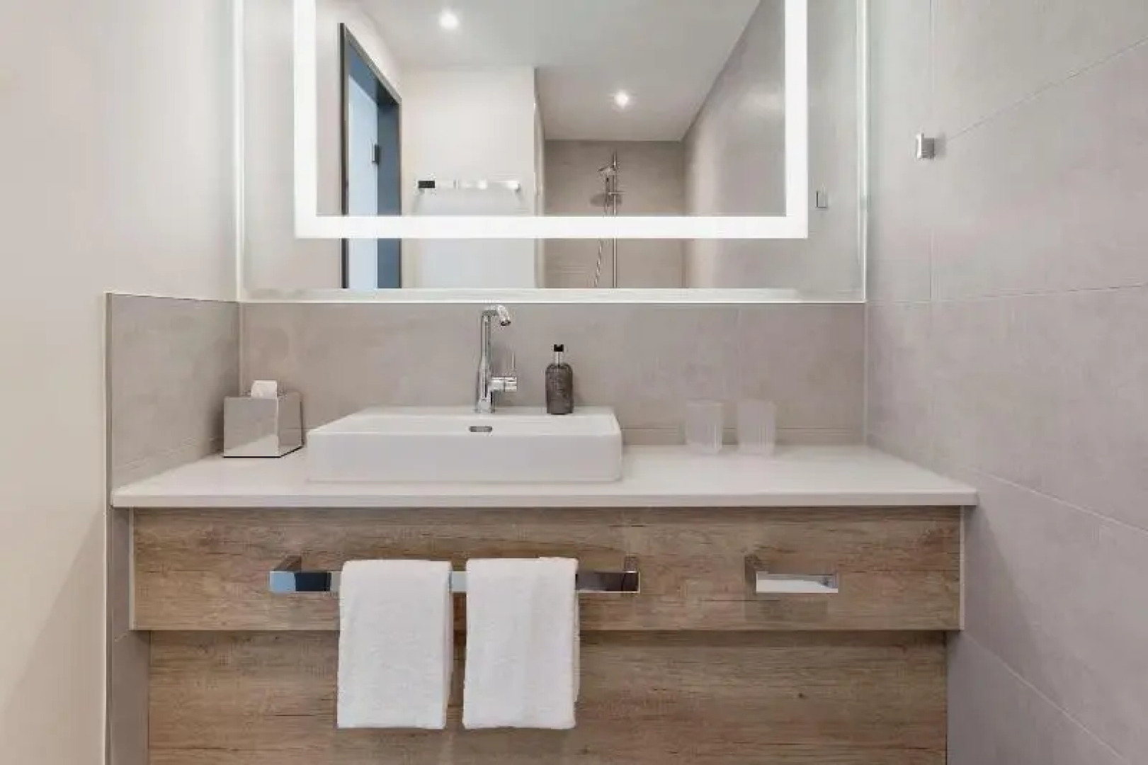 Stellaris Apartment Hotel