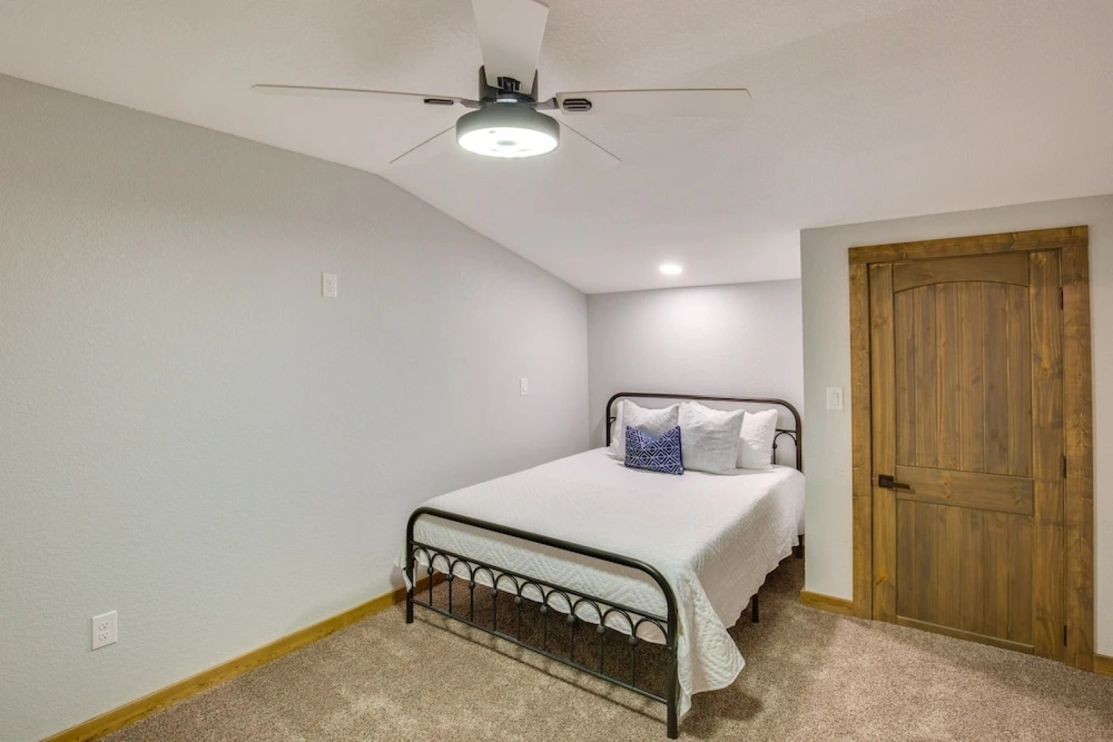 Peaceful Yantis Retreat - 1 Mi to Lake Fork!