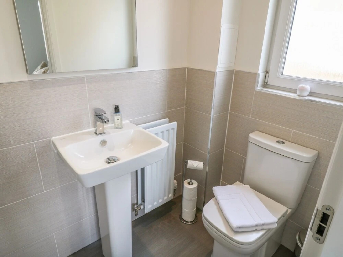 6 Whitecraigs Crescent