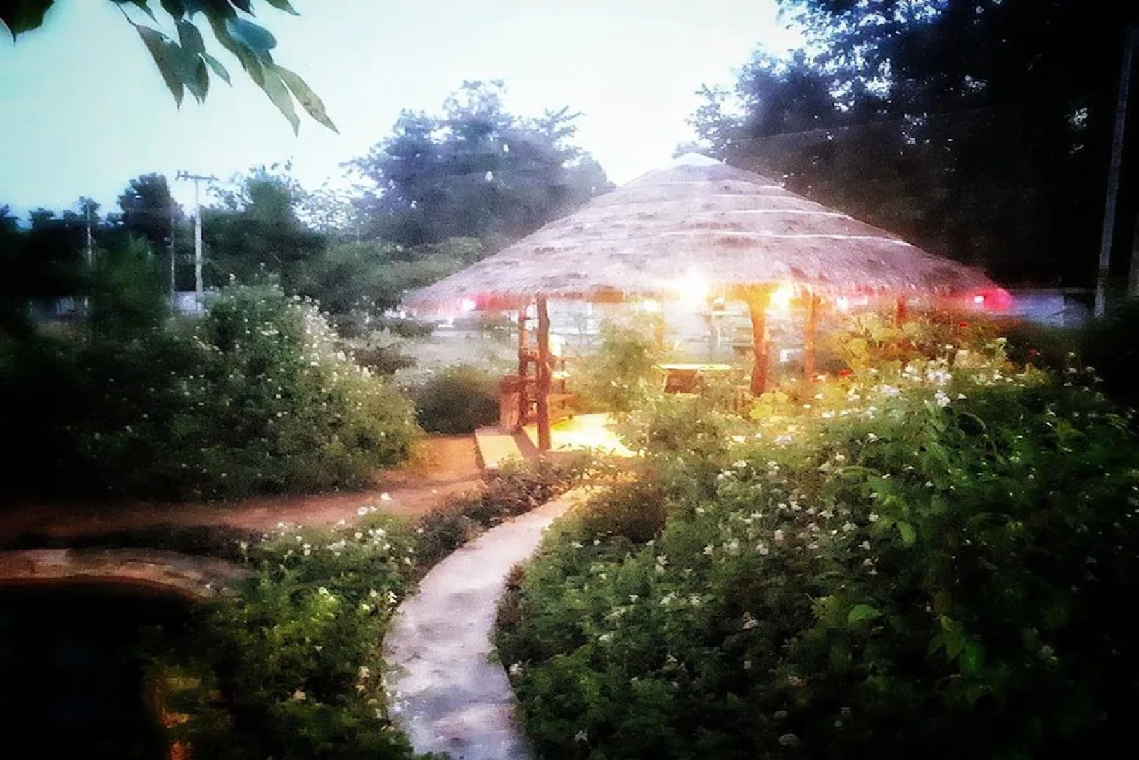 Chomnok Chommai Resort