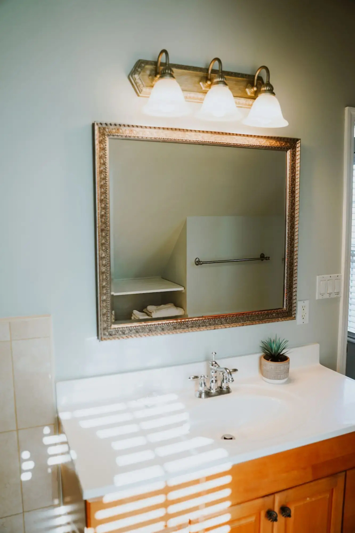 Shangri-La Boutique Bed & Breakfast