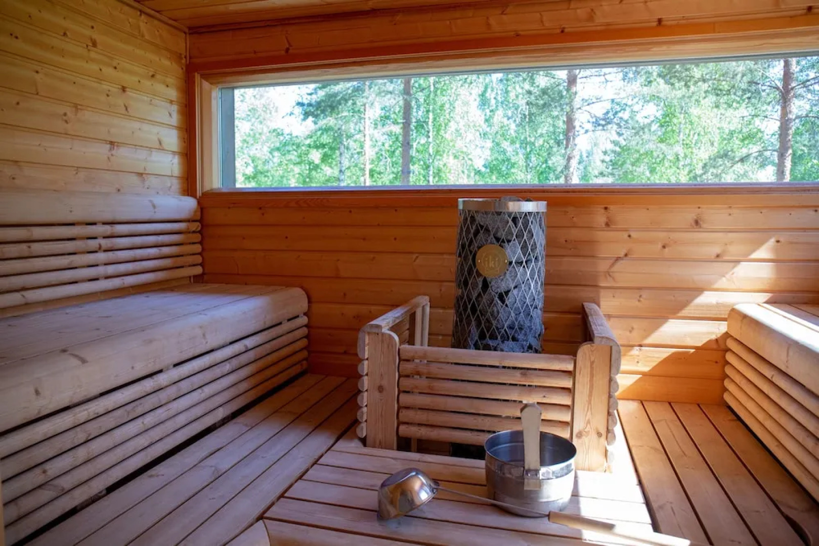 Kuoreksenniemi Villas & Lakehouse