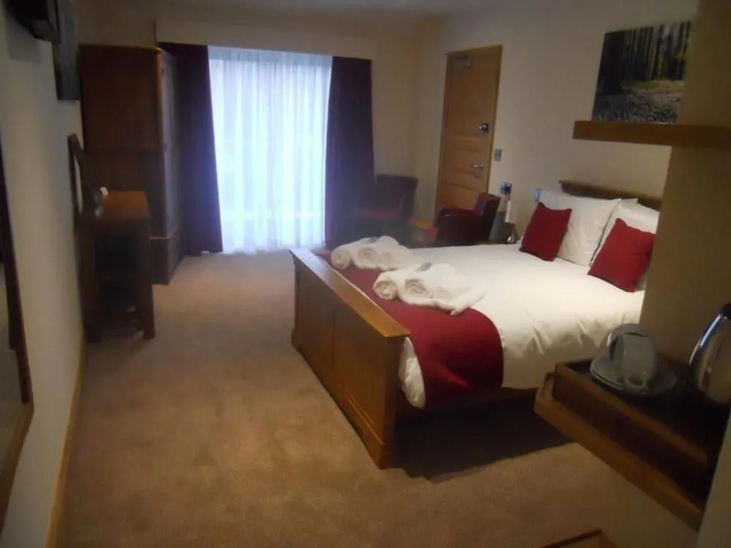 Riverside Caravan & Camping Park