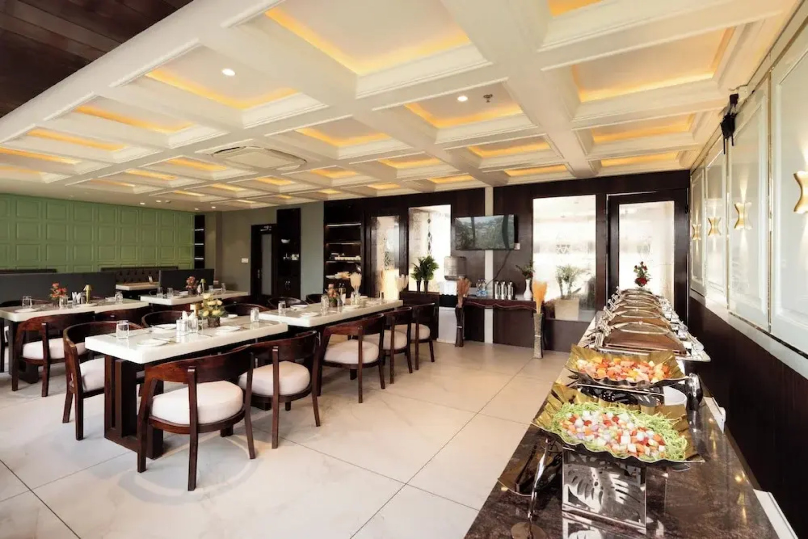 Alivaa Hotel, McLeodganj With Best Dhauladhar View & Infinity Pool Sky Garden