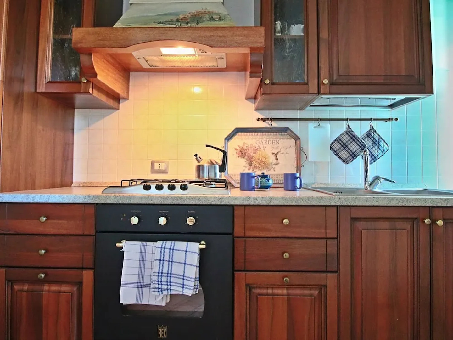 Spacious Farmhouse in Trevi With Swimming Pool