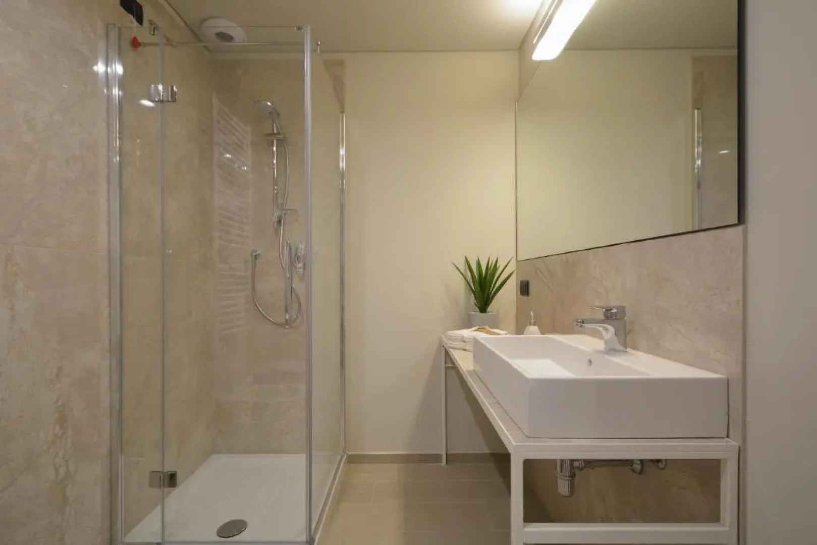 Atmosfera Apartments & Suites