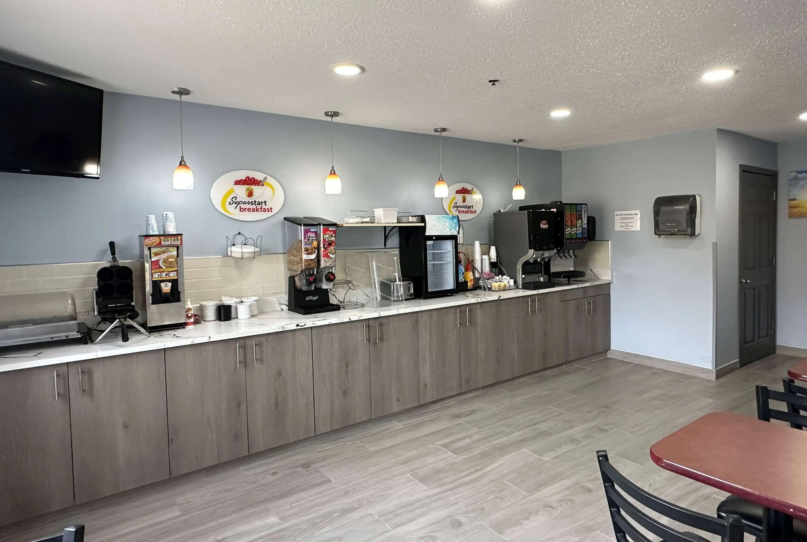 Super 8 by Wyndham Green Bay I-43 Bus. Park