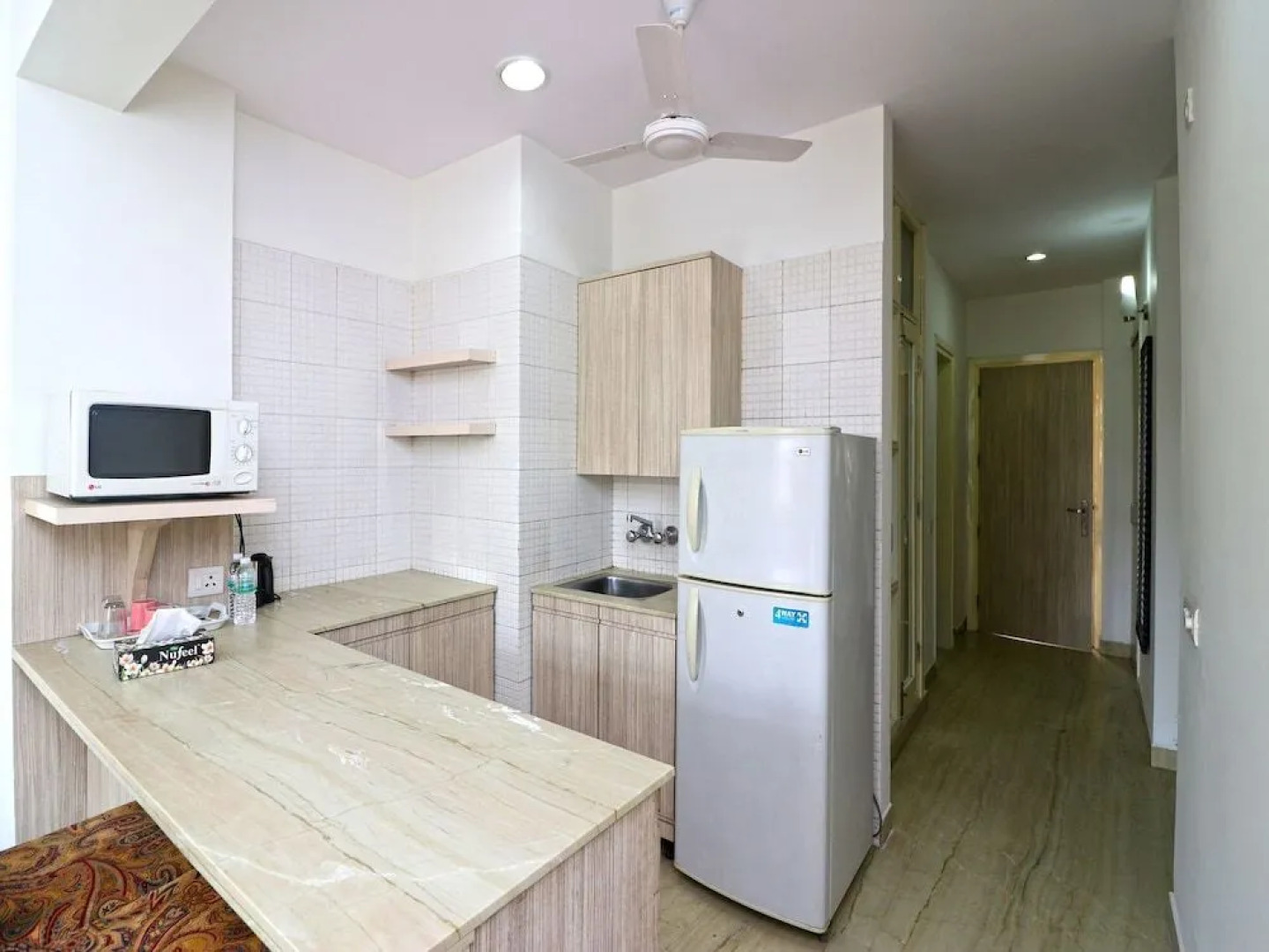 OYO 20016 SilverKey Huda City Centre