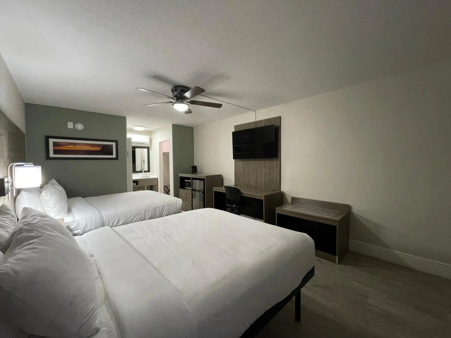 Quality Inn & Suites Airport/Cruise Port Hollywood