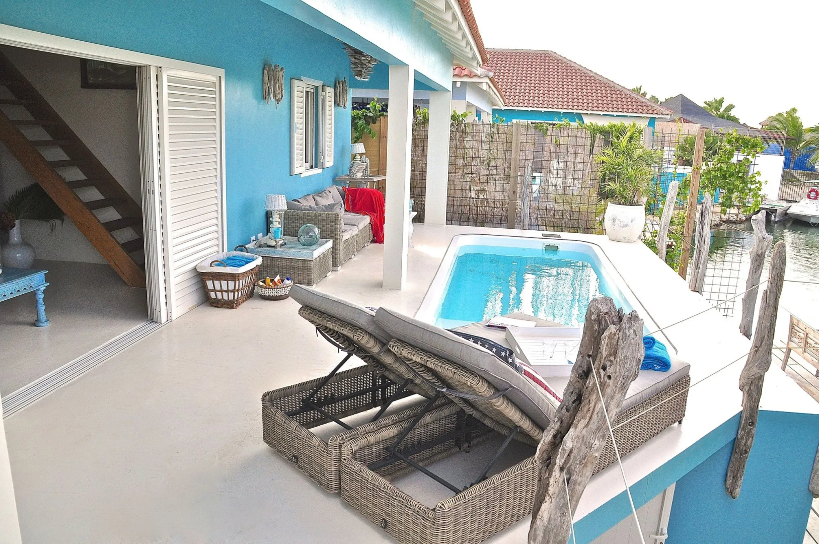 Ocean Breeze Boutique Hotel & Marina