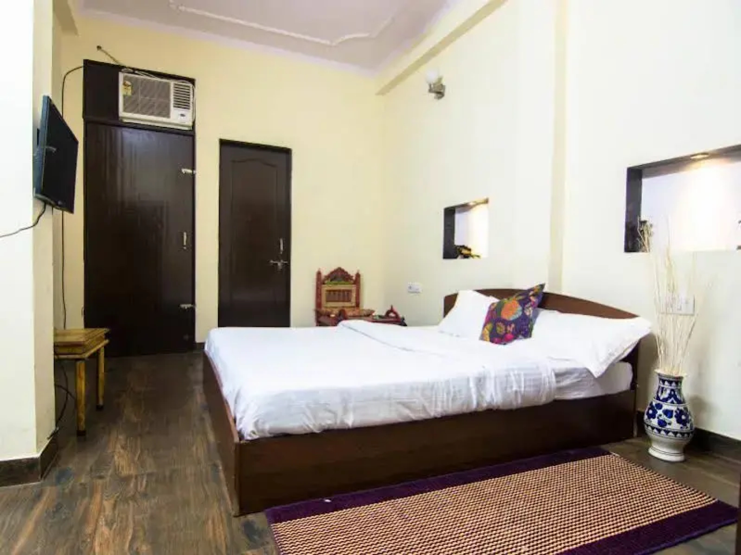 The Karauli Villa by Le Pension Stays
