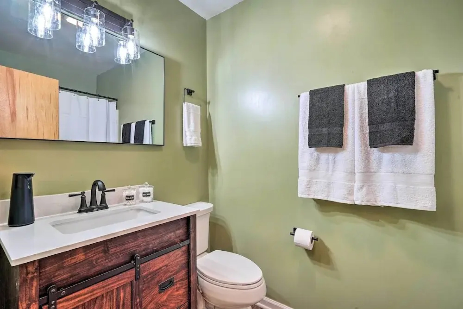 Cozy Ski-in/ski-out Condo on Magic Mountain