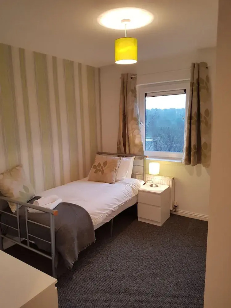 Bathgate Contractor and Business Apartment