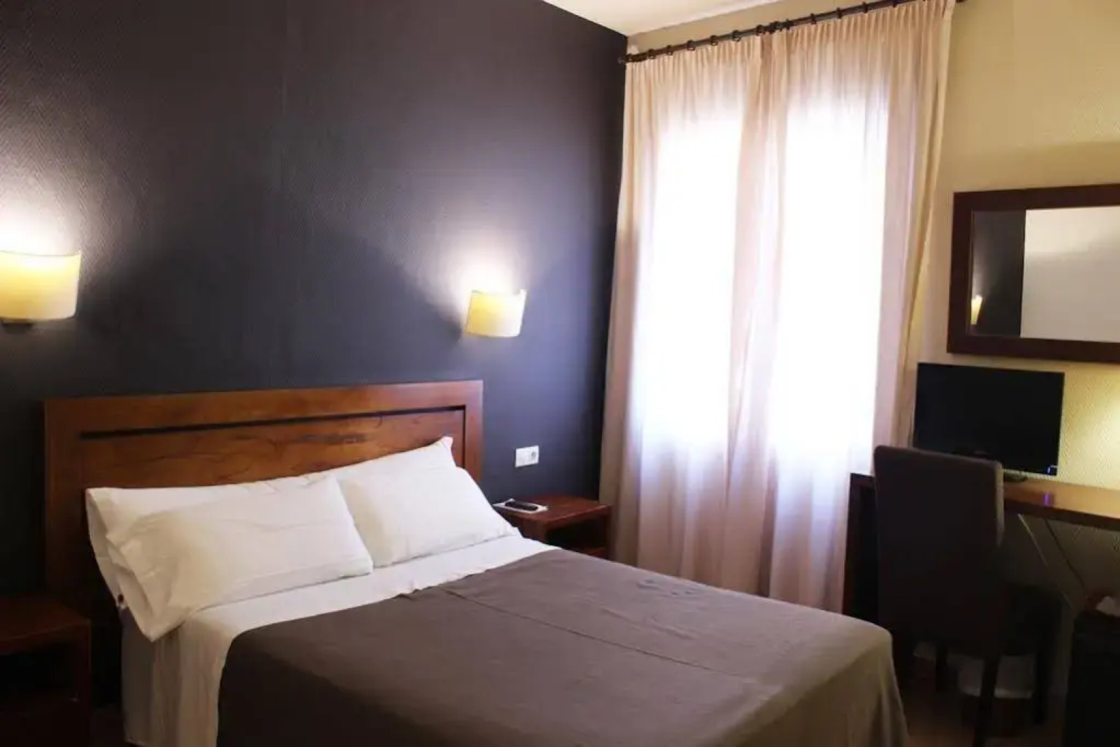 Hotel Puerta de España