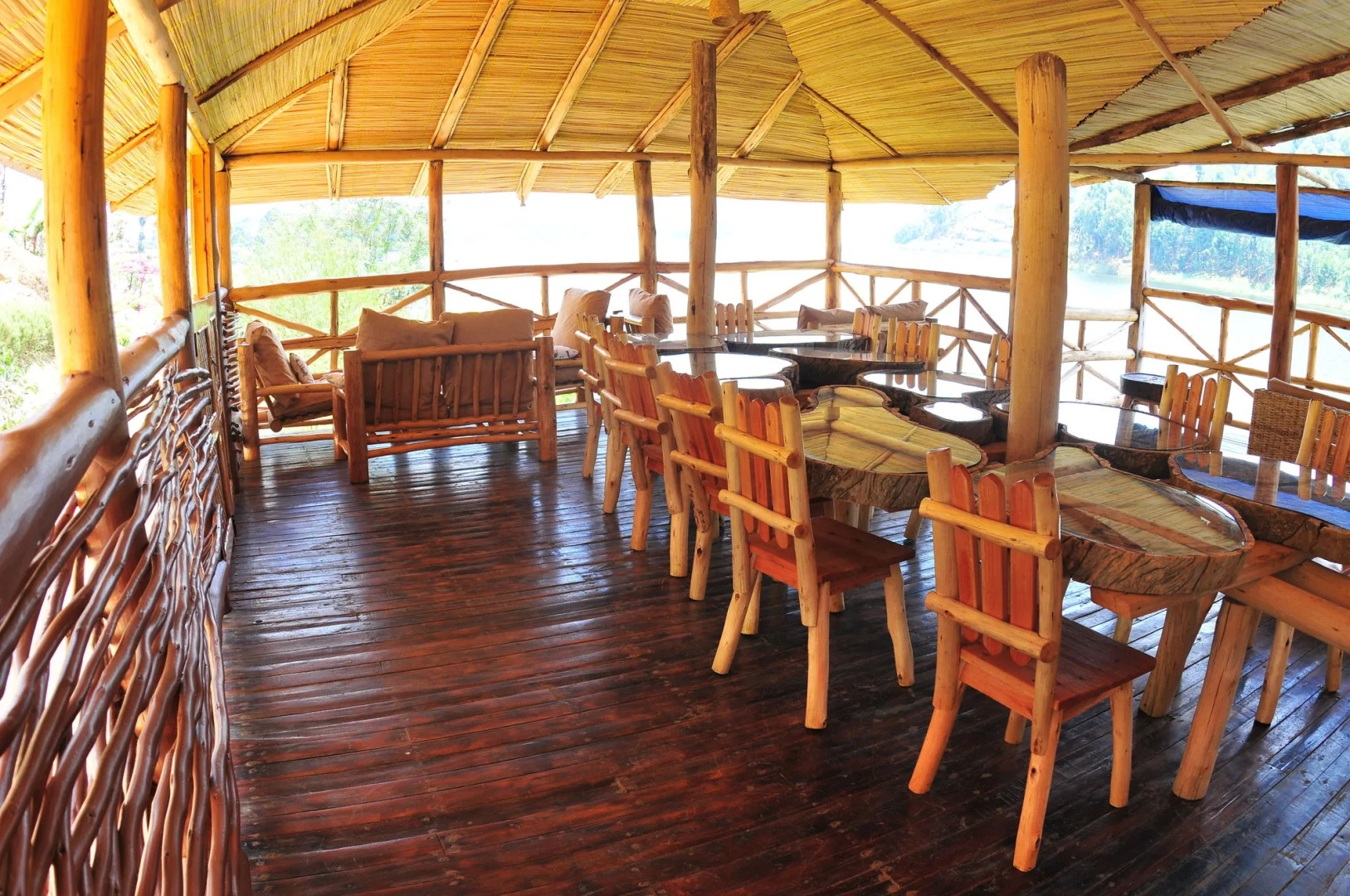 Lake Bunyonyi Rock Resort