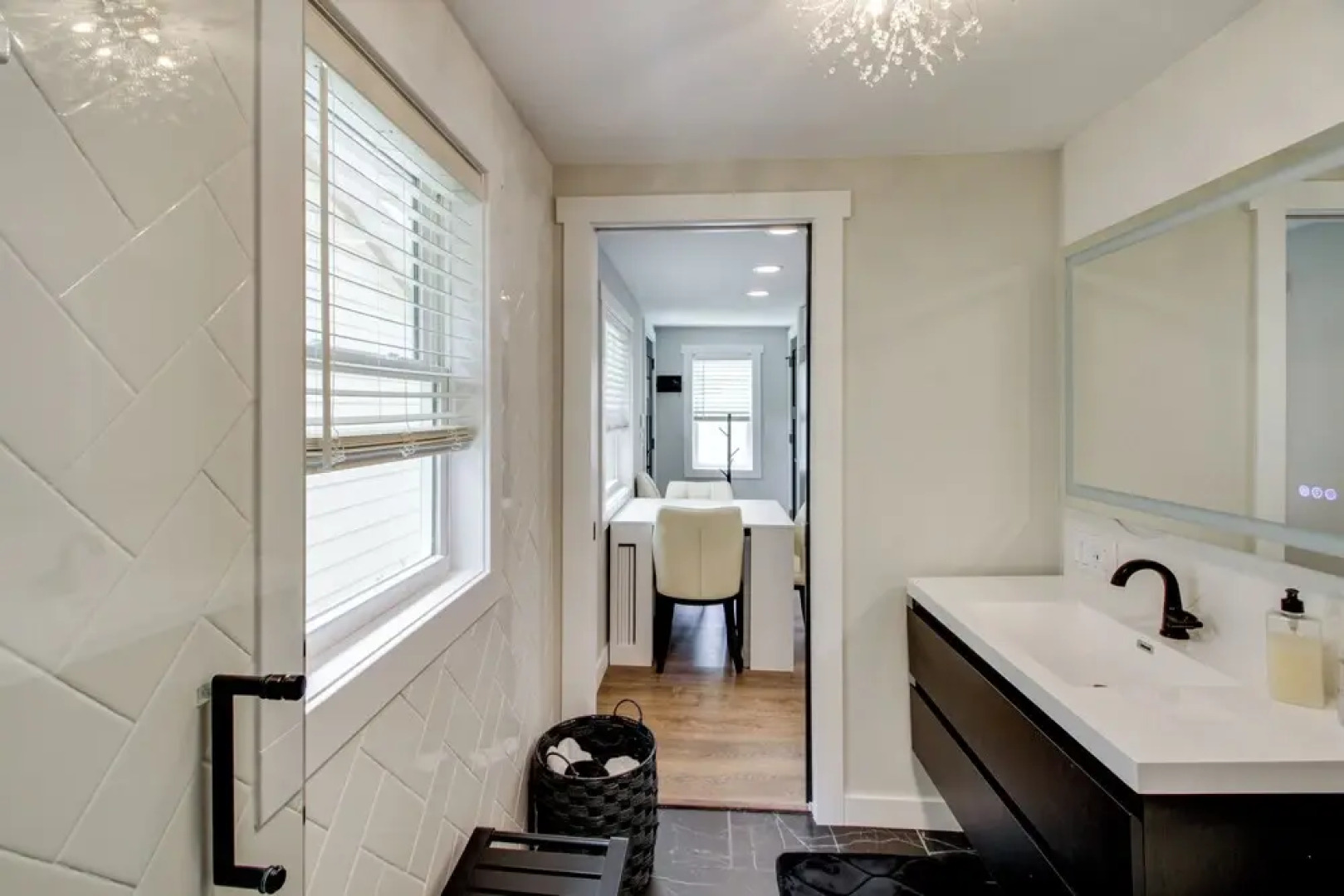 Stylish 'crosby Cottage' - 1 Mi to Serpent Lake!
