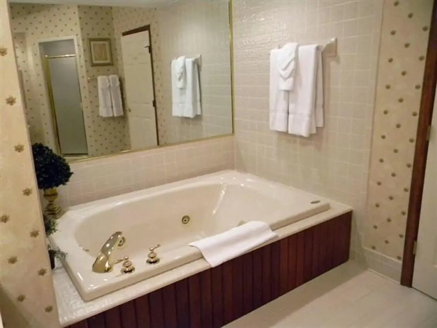 Chetola Premier Condominiums