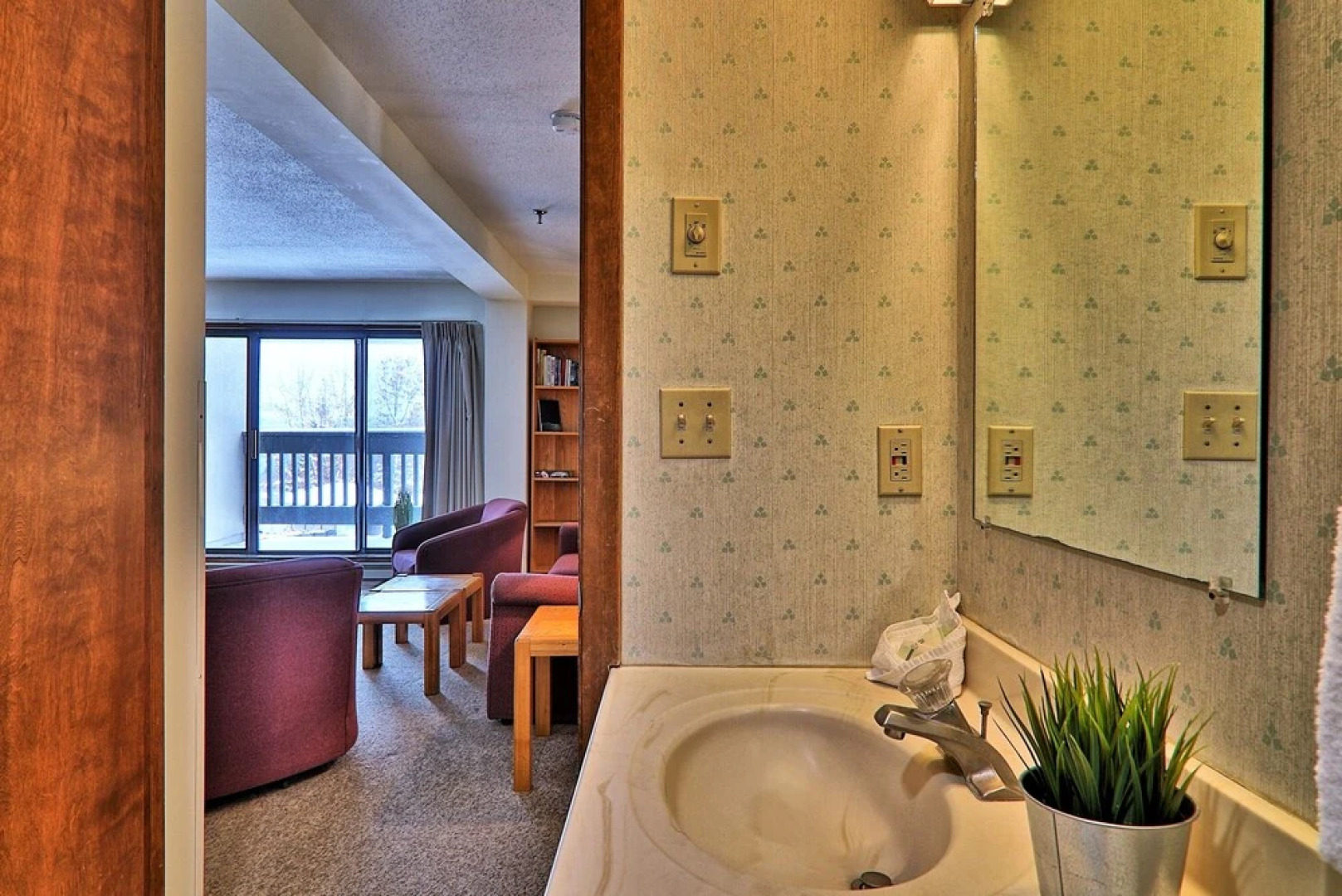 "roomy" Mountain Green 3BR Condo w/ Amenities 3b14