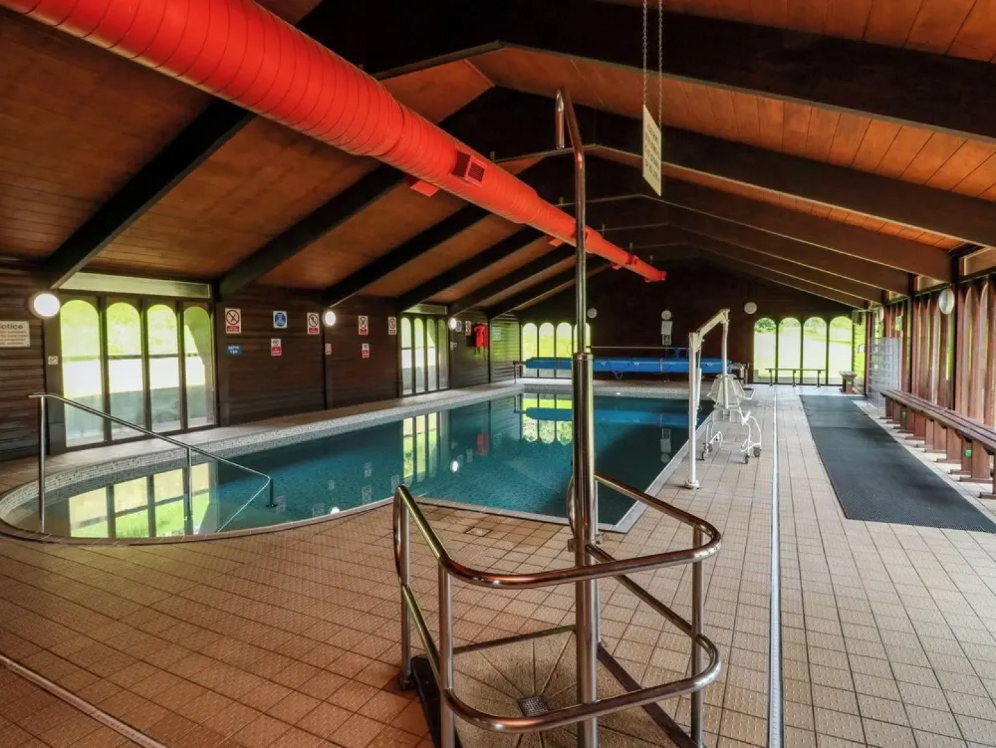 Harcombe House Bungalow 11