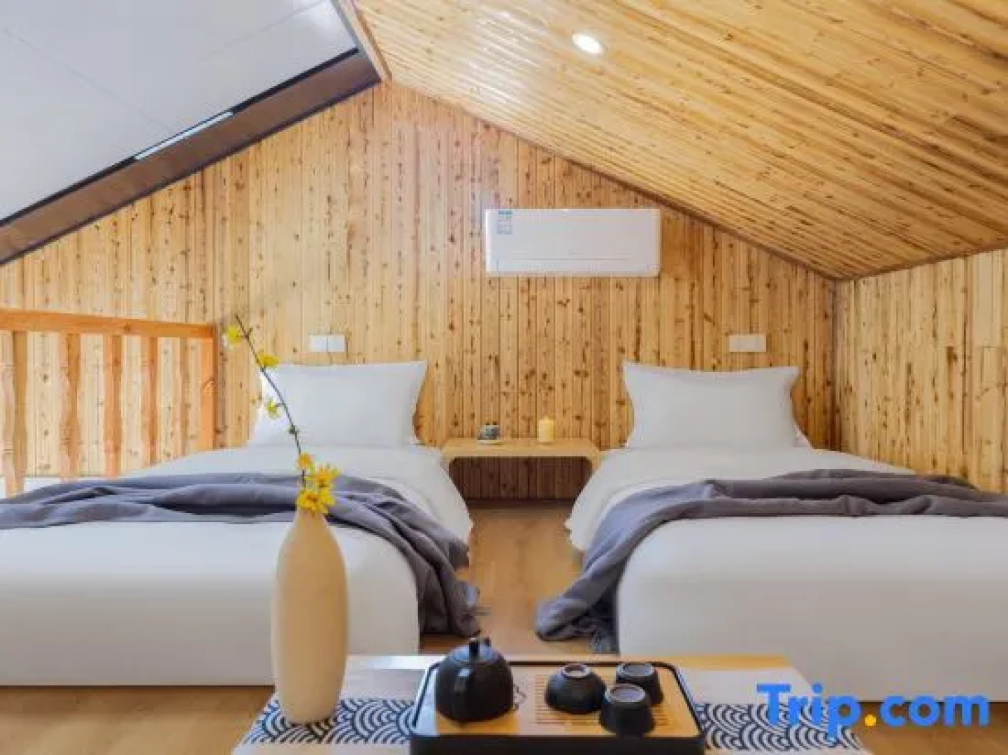 Yiwan Huqi Homestay in Lugu Lake