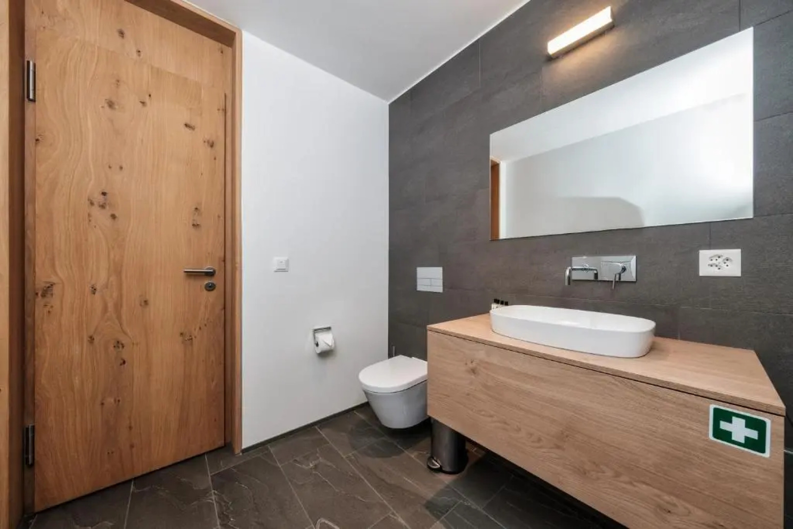 Alpen panorama luxury apartment with exclusive access to 5 star hotel facilities