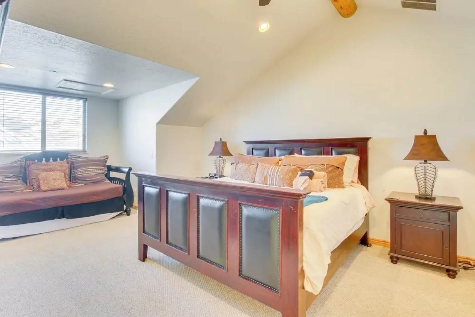 Mtn-view Gem Near Skiing & Golf in Eden!