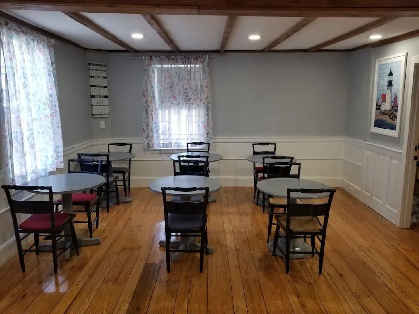 Olde Tavern Motel And Inn