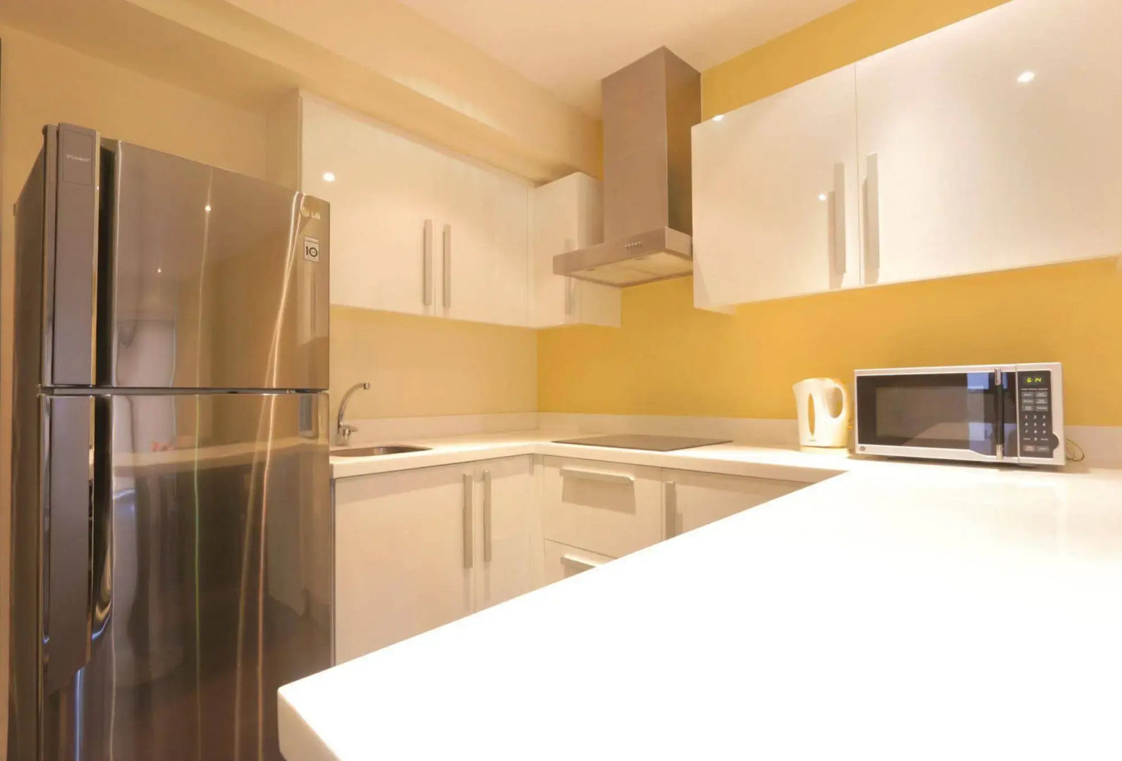 SIGLO SUITES @ The Knightsbridge Residences