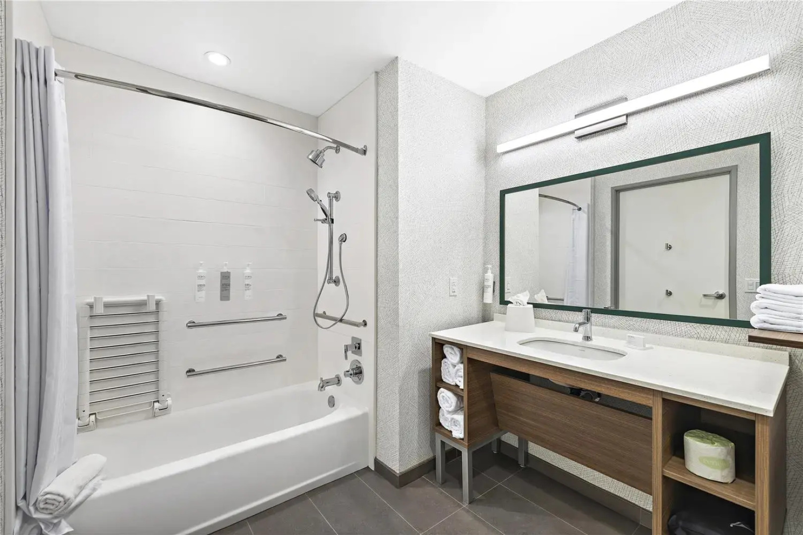 Home2 Suites By Hilton Riverside Downtown