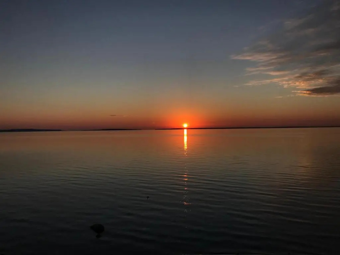 Mackinaw Beach & Bay Inn & Suites