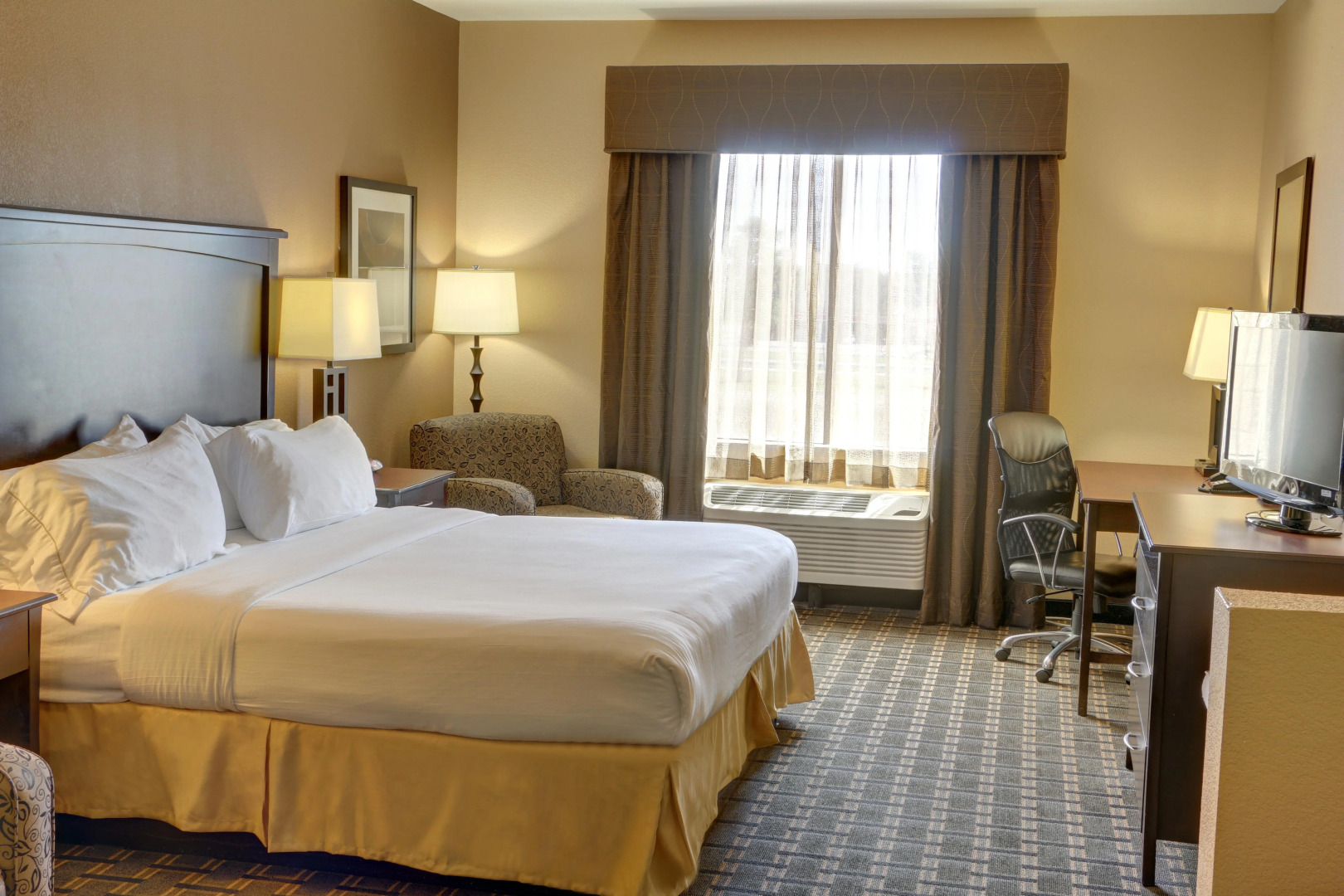 Holiday Inn Express Hotel & Suites Texarkana East by IHG
