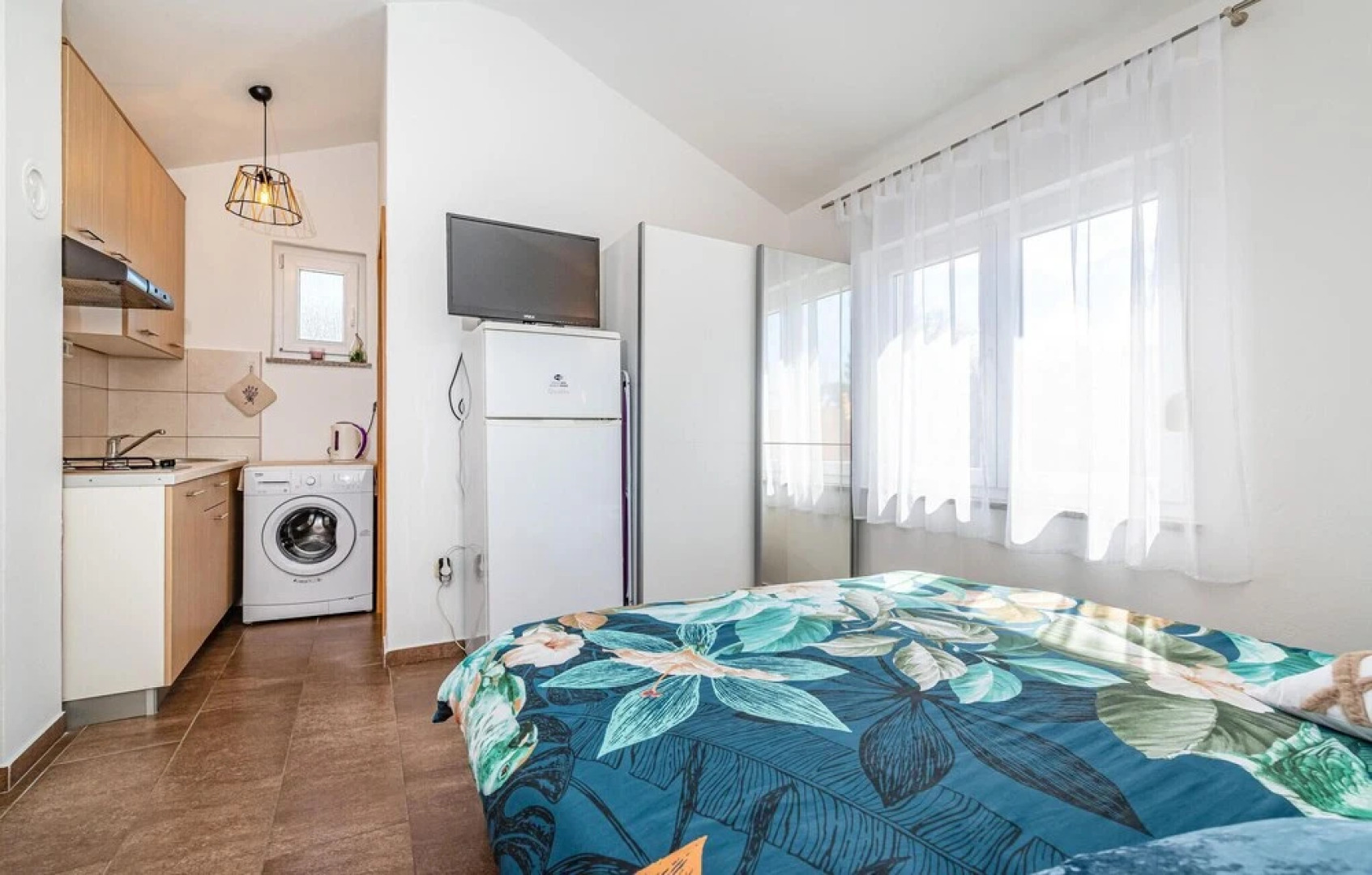 Beautiful Apartment in Posedarje With Wifi and 4 Bedrooms