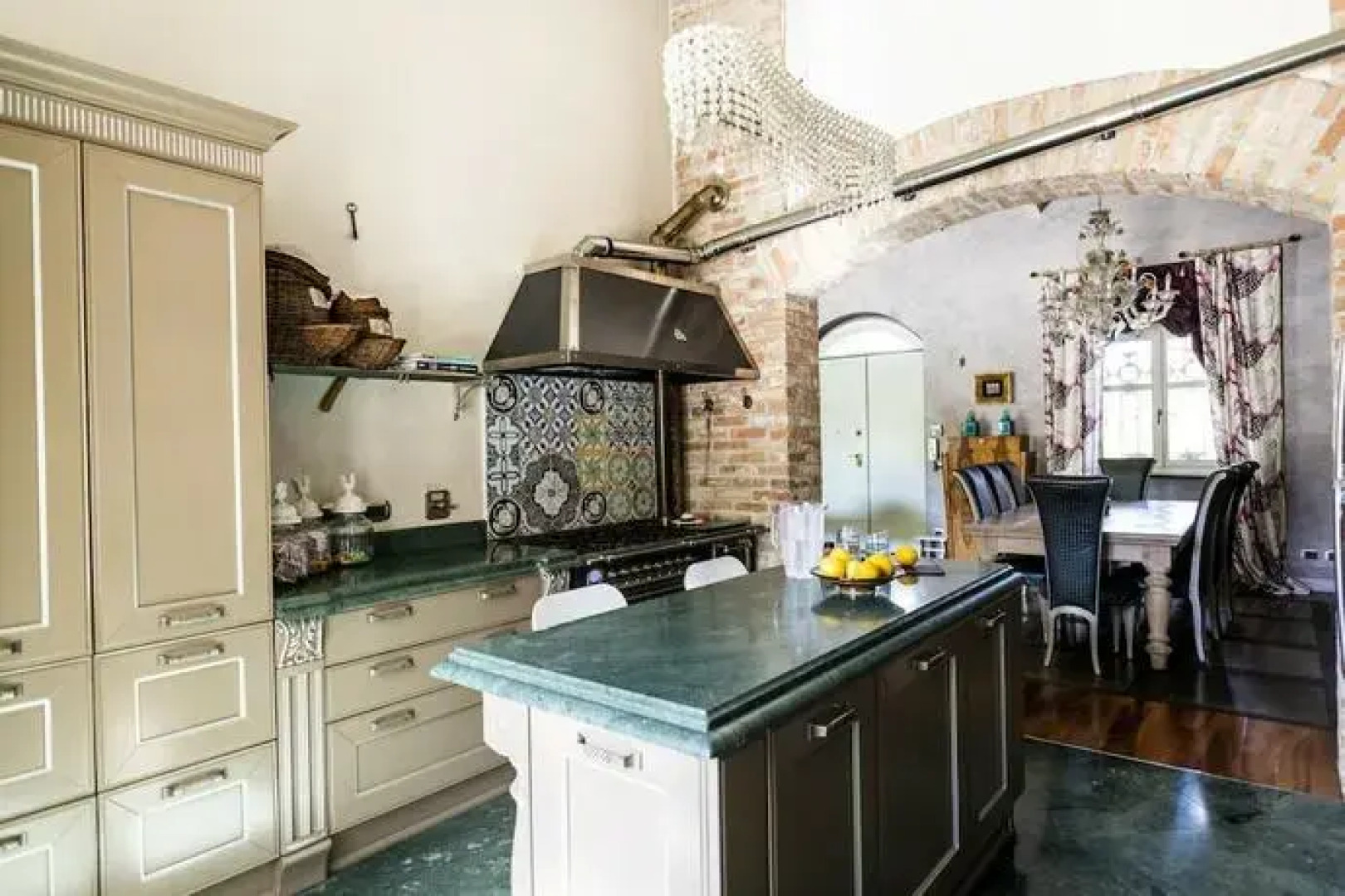 Villa Elia in Roddi With 5 Bedrooms and 5 Bathrooms