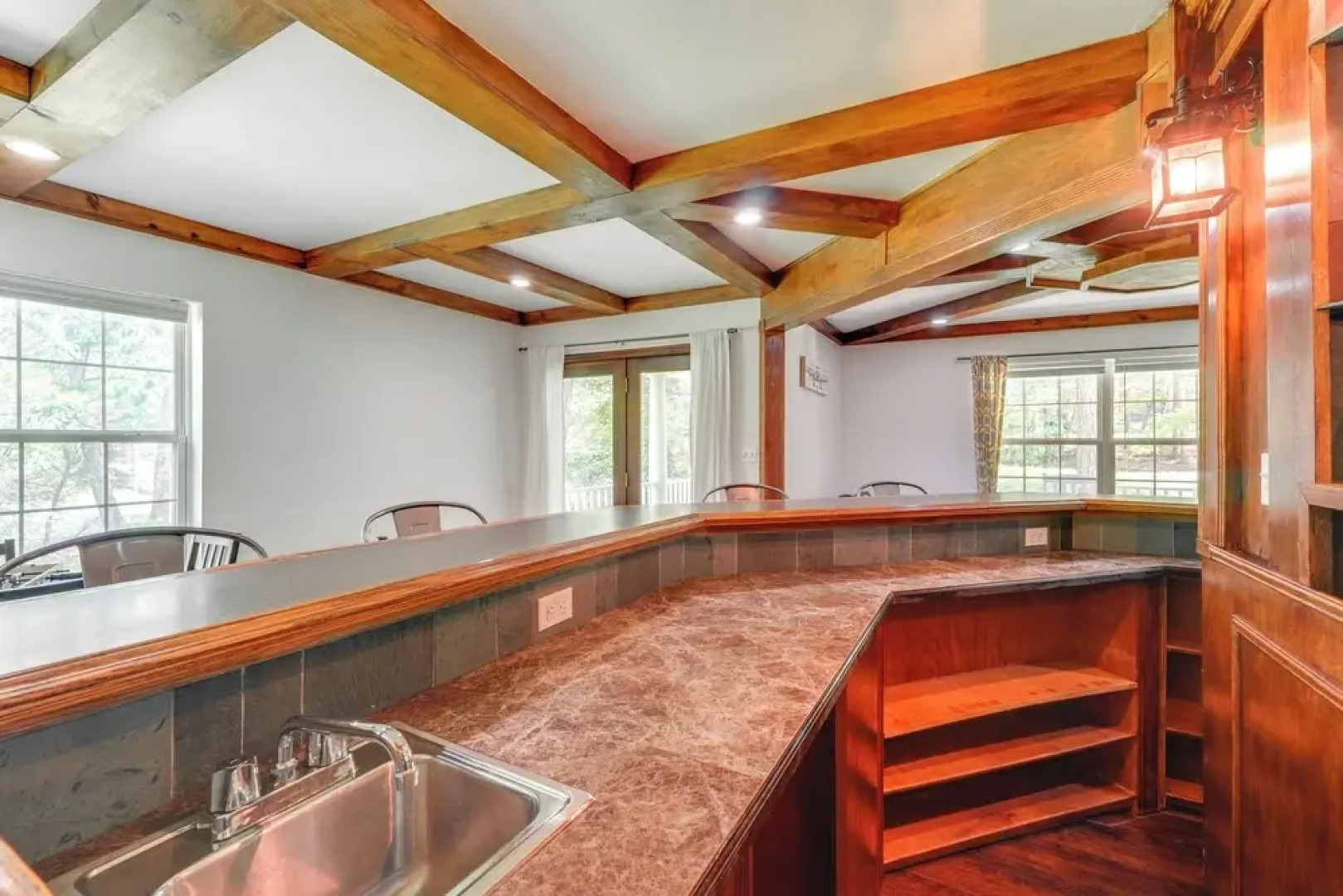 Tannersville House: Bar & Deck, 2 Mi to Ski Resort