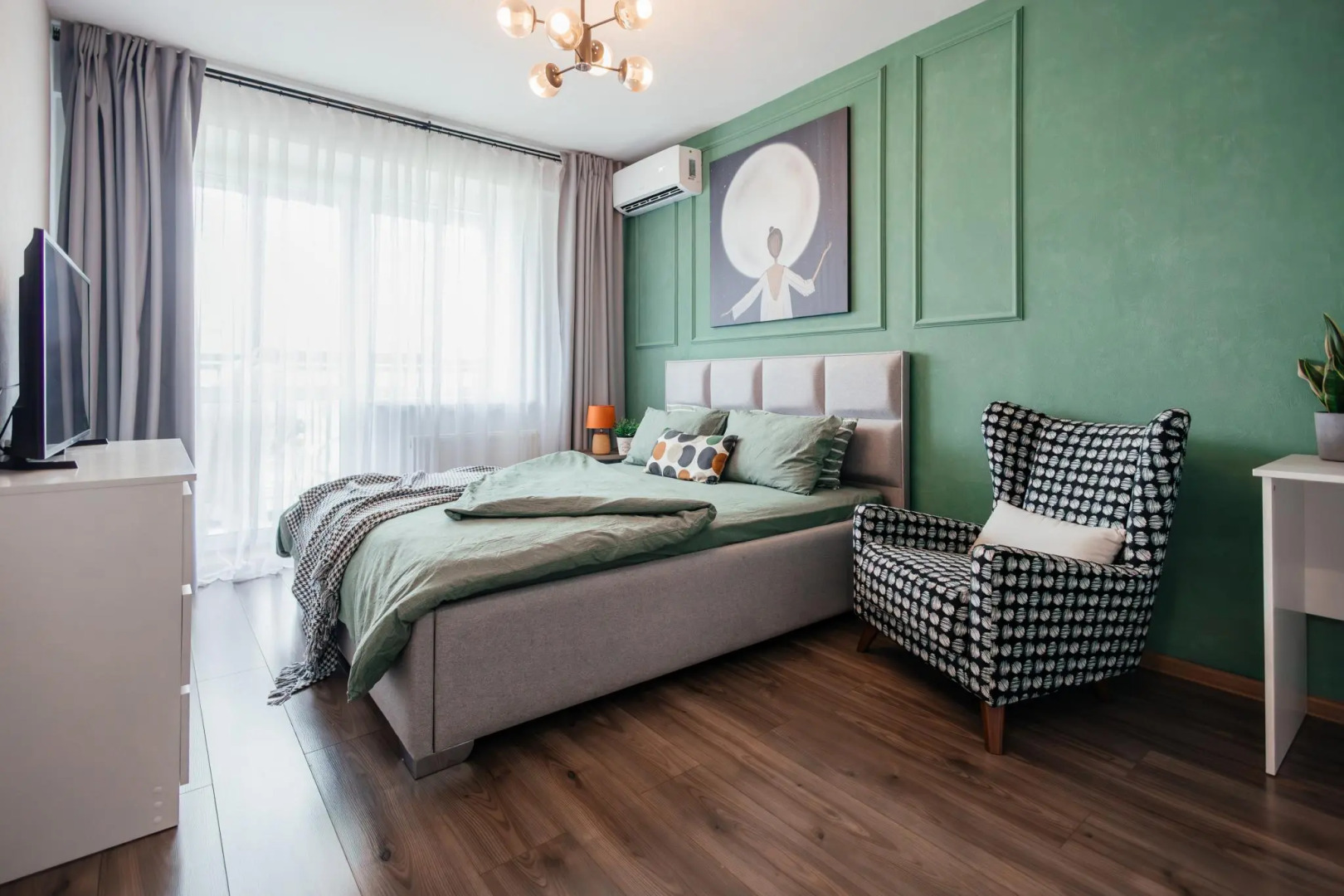 4 Ugla (Четыре угла) на улице 1-я Подлесная