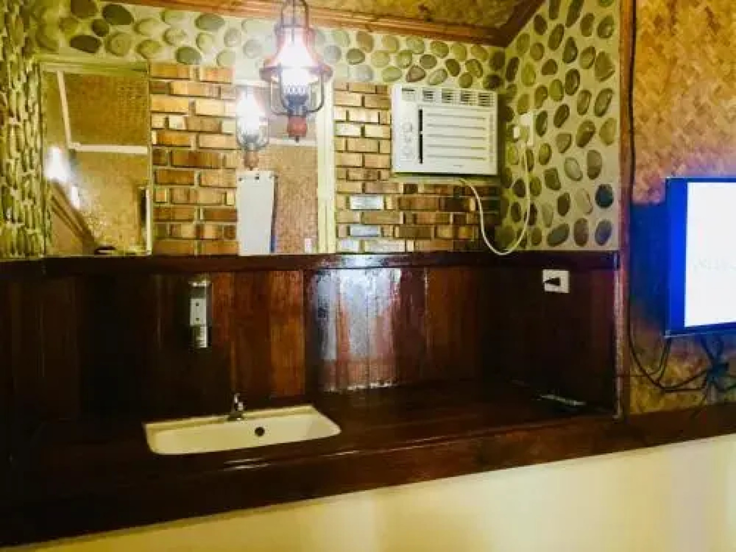 Forest Wood Suites