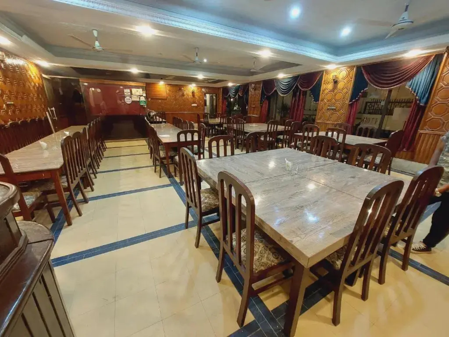 Parkway Hotel