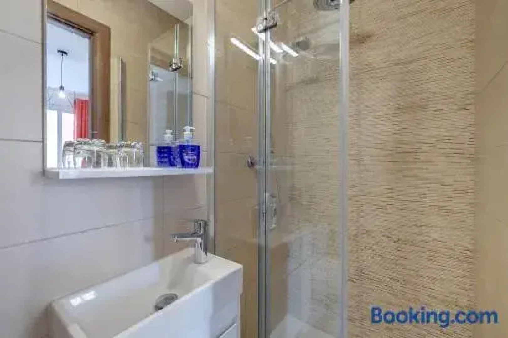 Modern Studio Central Location