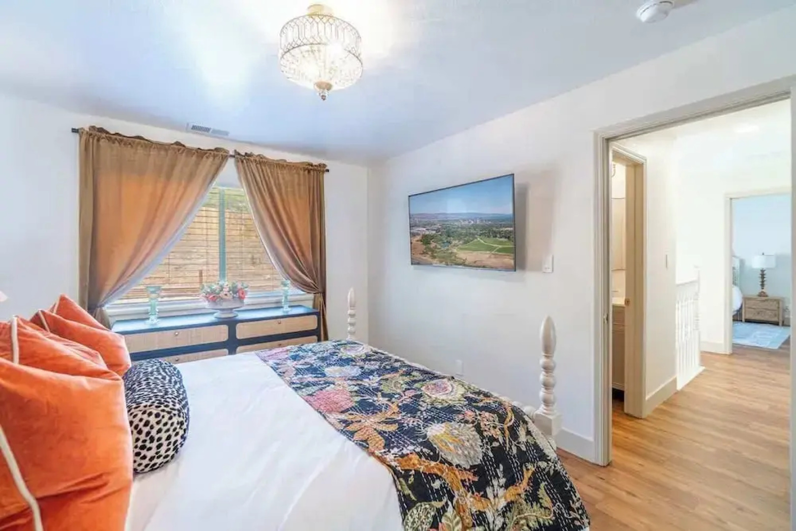 The Deco Retreat - UNR - Pet Friendly